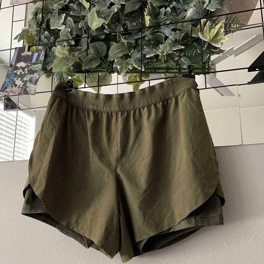 GREEN ATHLETIC SHORTS